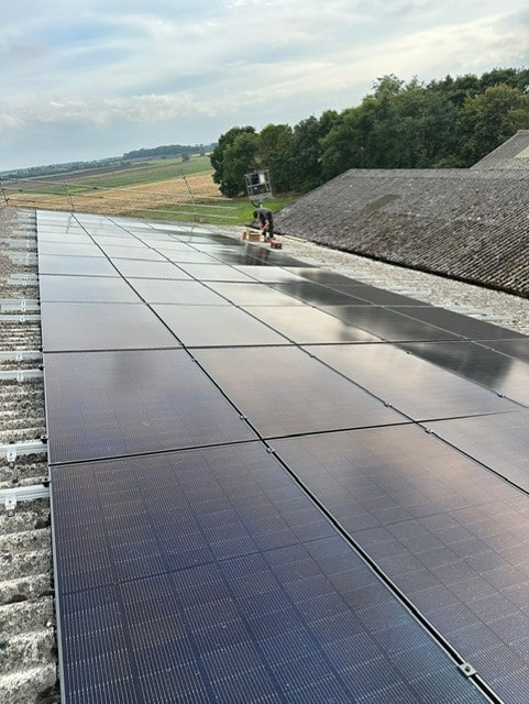 Why Your Business Should Invest in Commercial Solar Panel Installation